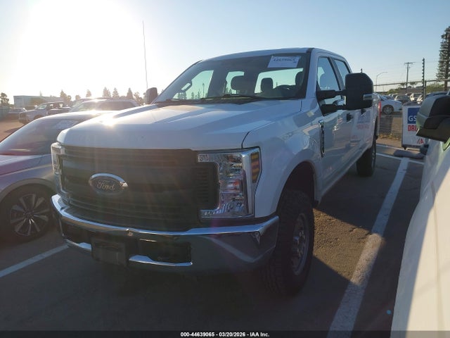 Ford F-350 Xl 2018 1FT8W3B61JEC83856 Image 2