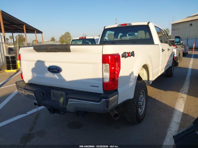 Ford F-350 Xl 2018 1FT8W3B61JEC83856 Image 4