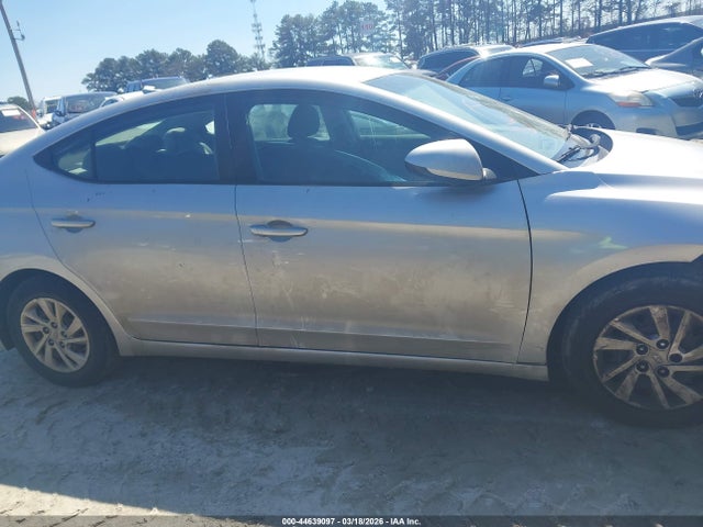 Продаж на аукціоні авто 2017 Hyundai Elantra Se, vin: 5NPD74LF2HH205810, номер лоту: 44639097