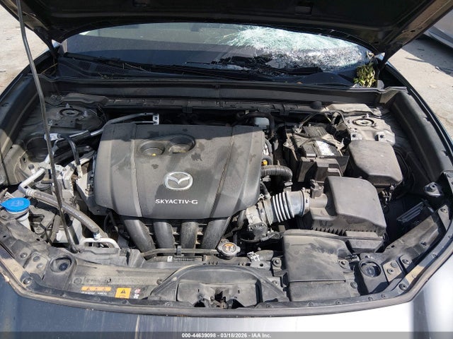 44639098 :رقم المزاد ، 3MVDMBDL3NM447088 vin ، 2022 Mazda Cx-30 Premium مزاد بيع