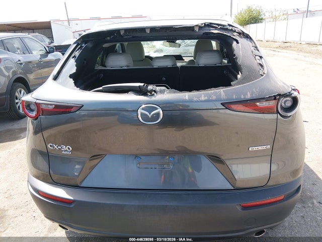 44639098 :رقم المزاد ، 3MVDMBDL3NM447088 vin ، 2022 Mazda Cx-30 Premium مزاد بيع
