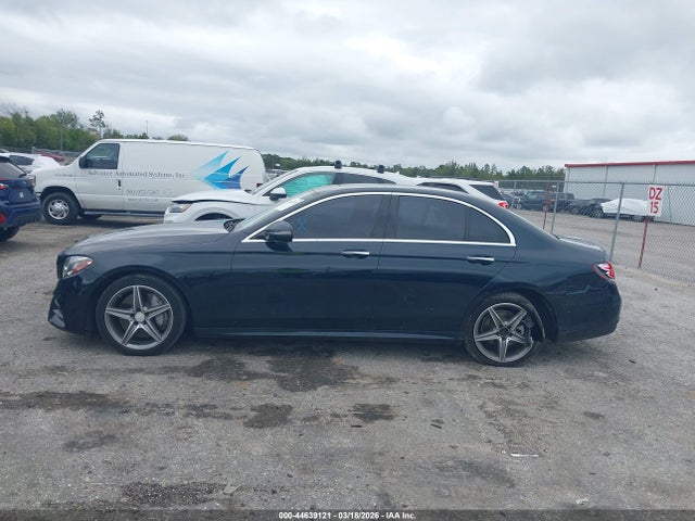 Продажа на аукционе авто 2017 Mercedes-benz E 300, vin: WDDZF4JB1HA055579, номер лота: 44639121