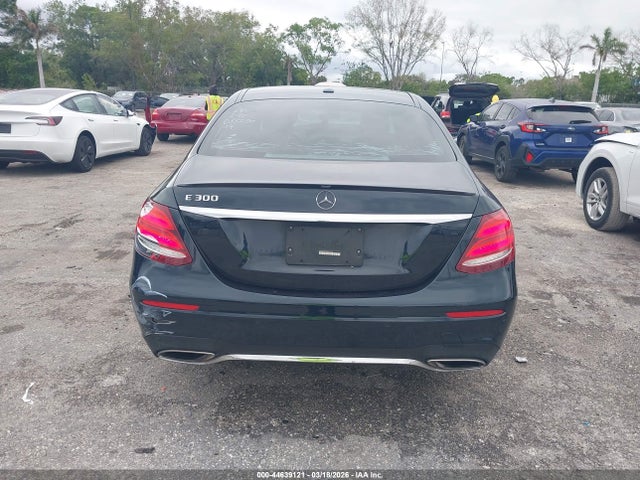 Продажа на аукционе авто 2017 Mercedes-benz E 300, vin: WDDZF4JB1HA055579, номер лота: 44639121
