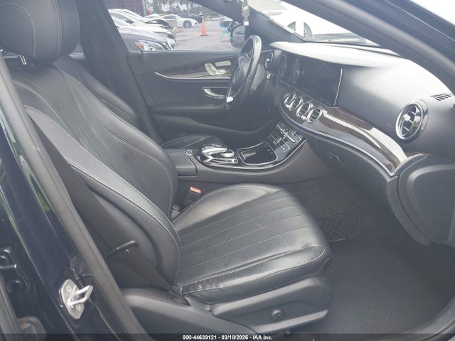 Продажа на аукционе авто 2017 Mercedes-benz E 300, vin: WDDZF4JB1HA055579, номер лота: 44639121