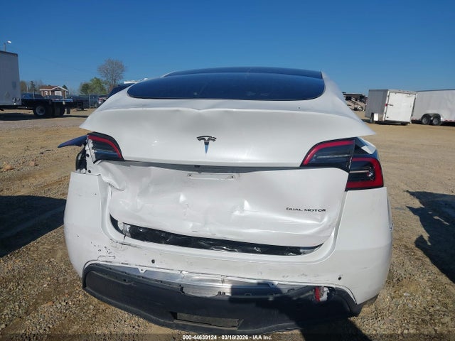 44639124 :رقم المزاد ، 5YJYGDEE5MF204830 vin ، 2021 Tesla Model Y Long Range Dual Motor All-wheel Drive مزاد بيع