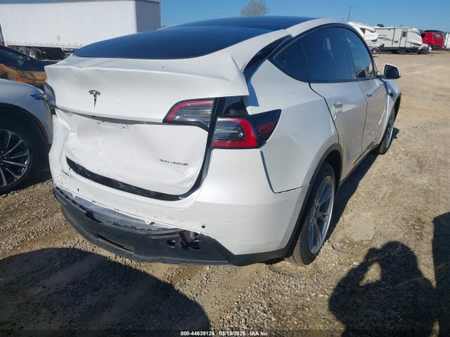 2021 TESLA MODEL Y 5YJYGDEE5MF204830 Photo 3