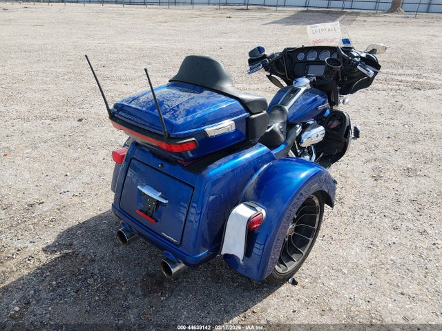 1HD1MAD10HB859427 Harley-Davidson Flhtcutg Tri Glide Ultra