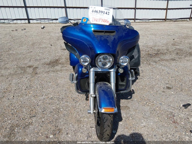 1HD1MAD10HB859427 Harley-Davidson Flhtcutg Tri Glide Ultra