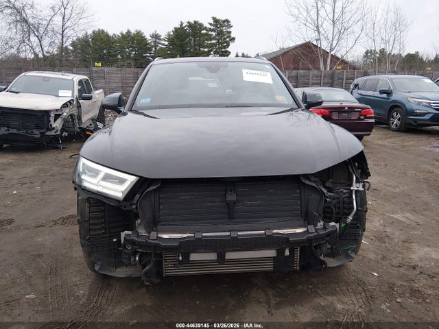 WA1BNAFY9J2243576 Audi Q5 2.0t Premium/2.0t Tech Premium