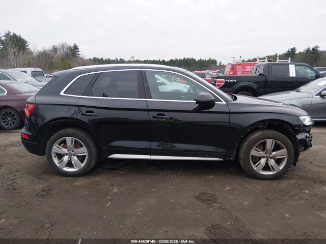 WA1BNAFY9J2243576 Audi Q5 2.0t Premium/2.0t Tech Premium