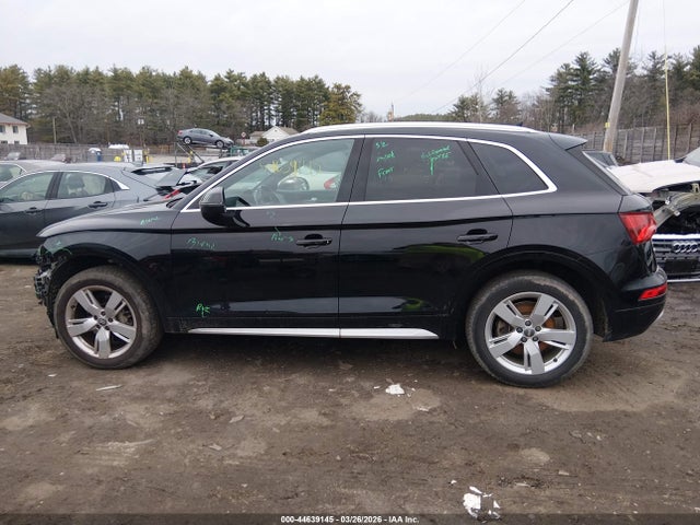 WA1BNAFY9J2243576 Audi Q5 2.0t Premium/2.0t Tech Premium