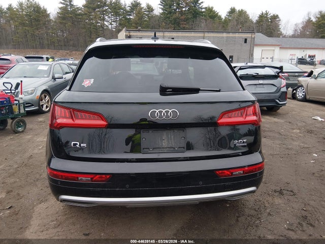 WA1BNAFY9J2243576 Audi Q5 2.0t Premium/2.0t Tech Premium