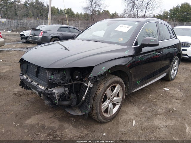 WA1BNAFY9J2243576 Audi Q5 2.0t Premium/2.0t Tech Premium