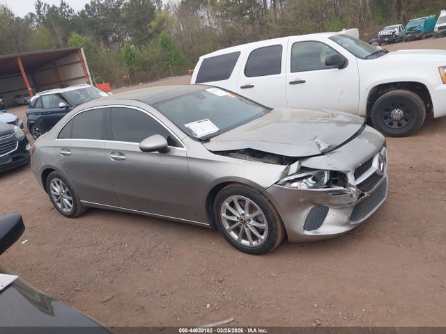 44639182 :رقم المزاد ، W1K3G4EB8LW044846 vin ، 2020 Mercedes-benz A 220 مزاد بيع