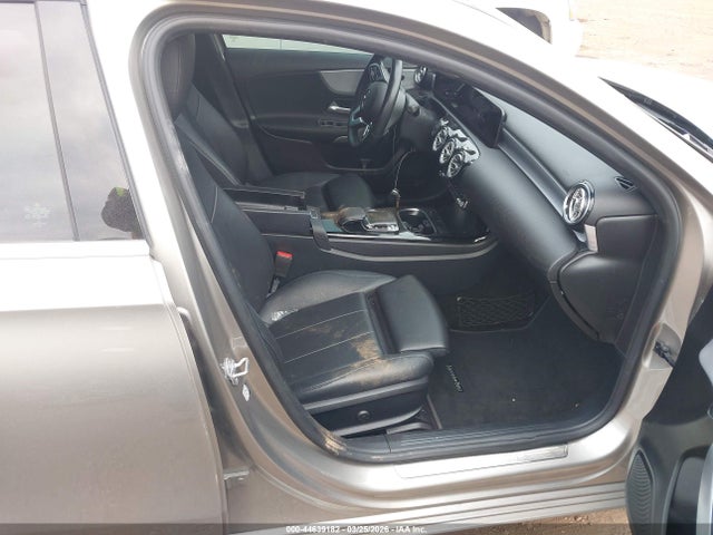 44639182 :رقم المزاد ، W1K3G4EB8LW044846 vin ، 2020 Mercedes-benz A 220 مزاد بيع