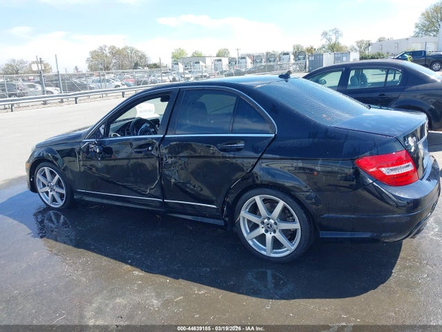 Aukcja sprzedaży 2014 Mercedes-benz C 250 Sport, vin: WDDGF4HB7EA960143, numer aukcji: 44639185