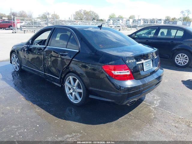 Aukcja sprzedaży 2014 Mercedes-benz C 250 Sport, vin: WDDGF4HB7EA960143, numer aukcji: 44639185