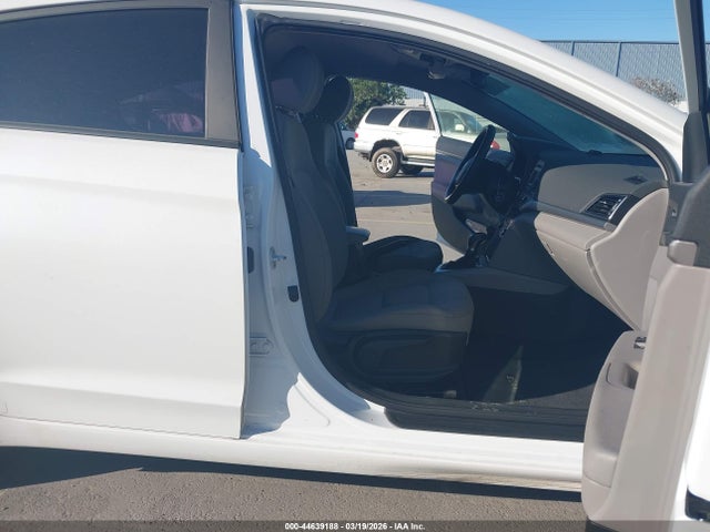 5NPD74LF0HH093251 Hyundai ELANTRA SE