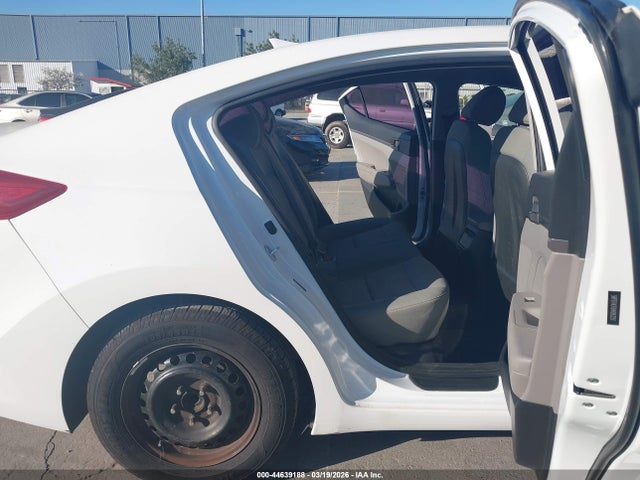 5NPD74LF0HH093251 Hyundai ELANTRA SE