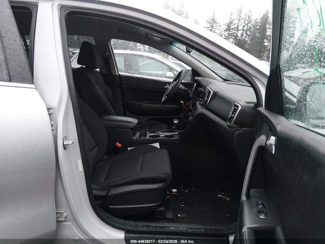 KNDPMCAC0J7343509 KIA Sportage Lx
