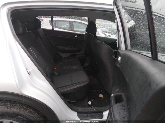 KNDPMCAC0J7343509 KIA Sportage Lx