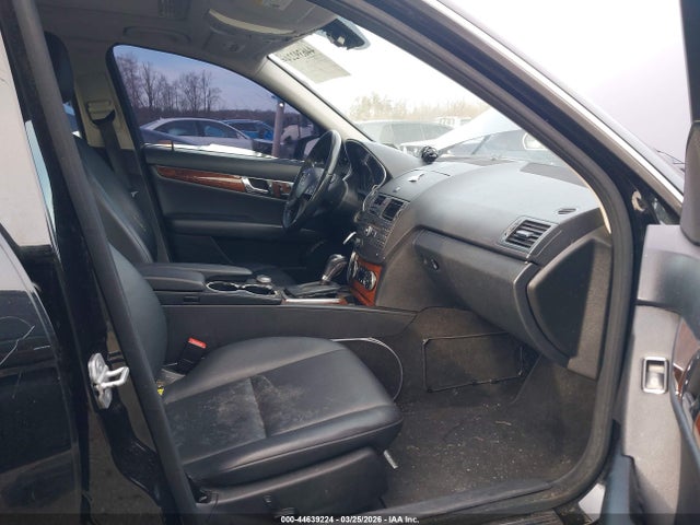 Продаж на аукціоні авто 2010 Mercedes-benz C 300 Luxury 4matic, vin: WDDGF8BBXAF520446, номер лоту: 44639224