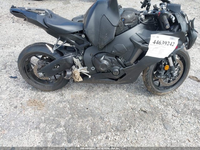 44639242 :رقم المزاد ، JH2SC7757MK400312 vin ، 2021 Honda Cbr1000 Ra مزاد بيع