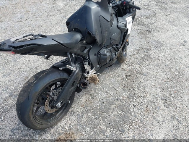 44639242 :رقم المزاد ، JH2SC7757MK400312 vin ، 2021 Honda Cbr1000 Ra مزاد بيع