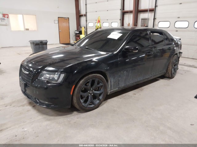 2021 Chrysler 300 300s მანქანა იყიდება აუქციონზე, vin: 2C3CCABG2MH532974, აუქციონის ნომერი: 44639355