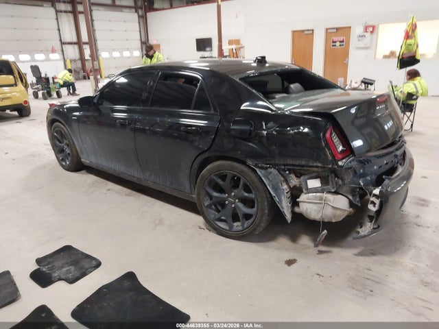 2021 Chrysler 300 300s მანქანა იყიდება აუქციონზე, vin: 2C3CCABG2MH532974, აუქციონის ნომერი: 44639355