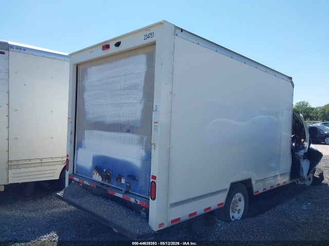 44639393 :رقم المزاد ، 1GDY7RFP6M1304534 vin ، 2021 Gmc Savana Cutaway Work Van مزاد بيع