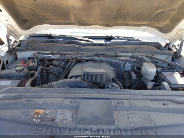 44639409 :رقم المزاد ، 1GB4CYCG7FF145482 vin ، 2015 Chevrolet Silverado 3500hd Chassis Wt مزاد بيع