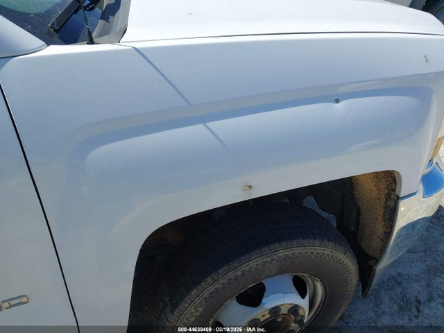 44639409 :رقم المزاد ، 1GB4CYCG7FF145482 vin ، 2015 Chevrolet Silverado 3500hd Chassis Wt مزاد بيع