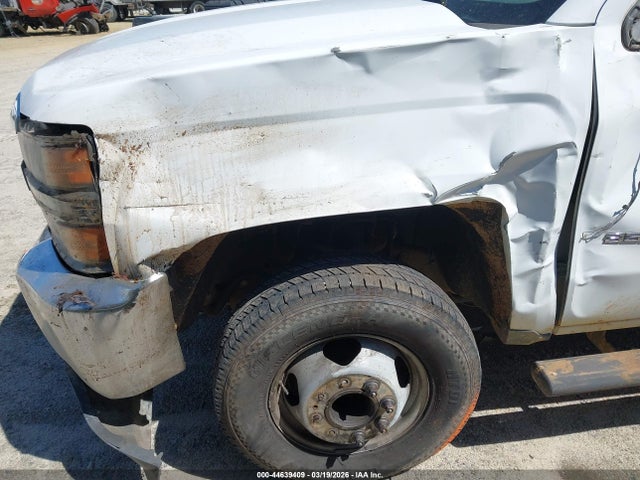 44639409 :رقم المزاد ، 1GB4CYCG7FF145482 vin ، 2015 Chevrolet Silverado 3500hd Chassis Wt مزاد بيع