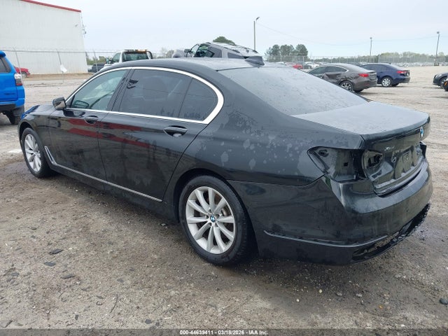 2019 BMW 740I WBA7E4C53KGV28380 Photo 2