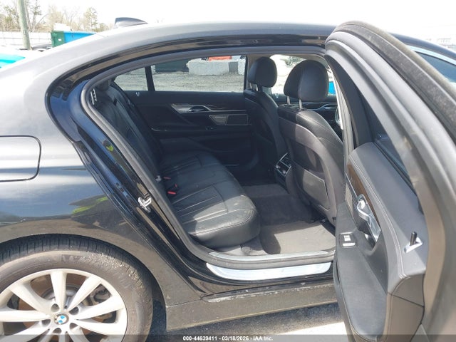 2019 BMW 740I WBA7E4C53KGV28380 Photo 7
