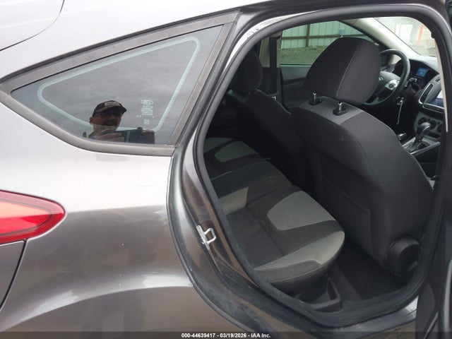 1FADP3K29EL112319 Ford FOCUS SE