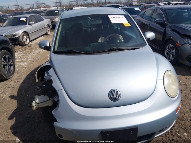 Продажа на аукционе авто 2010 Volkswagen New Beetle 2.5l Final Edition, vin: 3VWPW3AG1AM015323, номер лота: 44639428