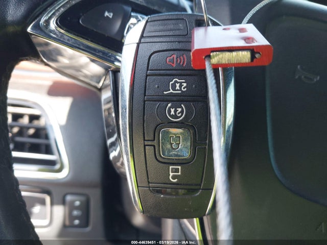 44639451 :رقم المزاد ، 5LMJJ2LT4JEL10183 vin ، 2018 Lincoln Navigator Reserve مزاد بيع