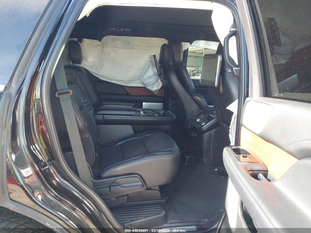 44639451 :رقم المزاد ، 5LMJJ2LT4JEL10183 vin ، 2018 Lincoln Navigator Reserve مزاد بيع