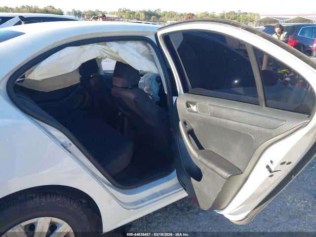 44639457 :رقم المزاد ، 3VW2K7AJ3FM407185 vin ، 2015 Volkswagen Jetta 2.0l S مزاد بيع