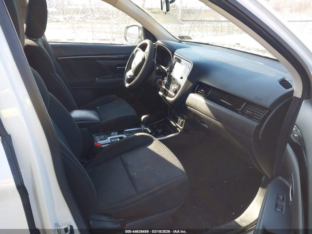 Продаж на аукціоні авто 2020 Mitsubishi Outlander Es 2.4 S-awc, vin: JA4AZ3A35LZ045658, номер лоту: 44639489