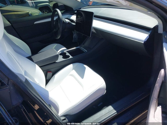 2022 Tesla Model 3 Rear-wheel Drive მანქანა იყიდება აუქციონზე, vin: 5YJ3E1EA0NF137714, აუქციონის ნომერი: 44639499