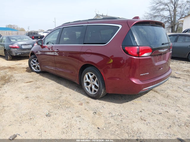 44639501 :رقم المزاد ، 2C4RC1FG5JR112664 vin ، 2018 Chrysler Pacifica Touring Plus مزاد بيع