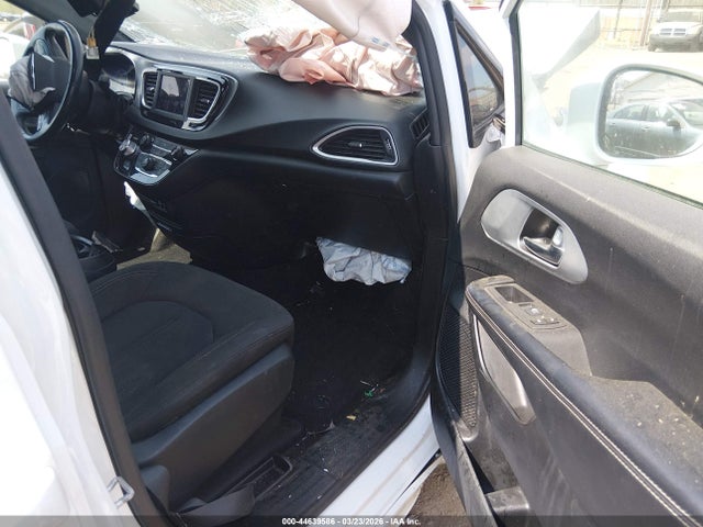 Продаж на аукціоні авто 2020 Chrysler Pacifica Touring, vin: 2C4RC1FG1LR150136, номер лоту: 44639586
