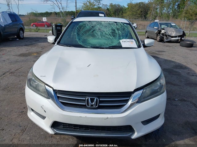 44639590 :رقم المزاد ، 1HGCR2F31FA077741 vin ، 2015 Honda Accord Lx مزاد بيع