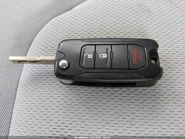 Продажа на аукционе авто 2015 Jeep Renegade Latitude, vin: ZACCJABT7FPB39228, номер лота: 44639603