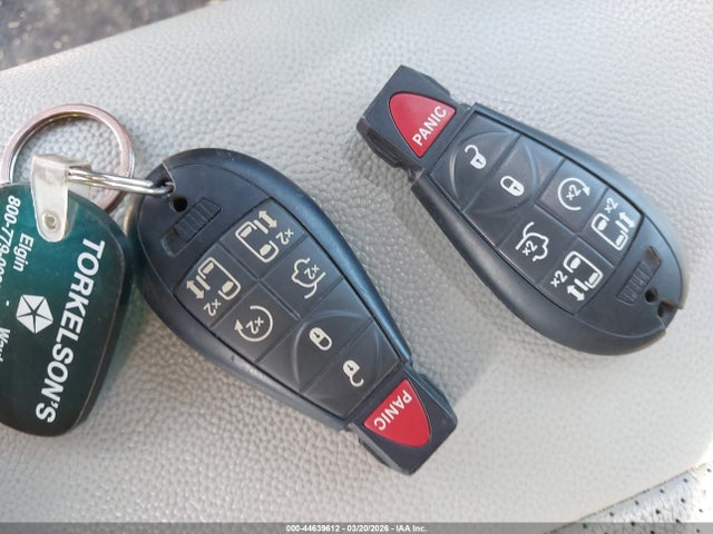 44639612 :رقم المزاد ، 2C4RC1CG4FR673661 vin ، 2015 Chrysler Town & Country Touring-l مزاد بيع