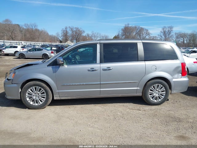 44639612 :رقم المزاد ، 2C4RC1CG4FR673661 vin ، 2015 Chrysler Town & Country Touring-l مزاد بيع