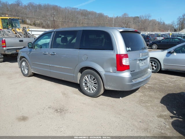 44639612 :رقم المزاد ، 2C4RC1CG4FR673661 vin ، 2015 Chrysler Town & Country Touring-l مزاد بيع